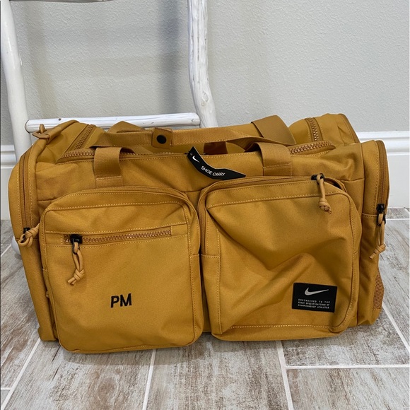 Nwt Nike Utility Power Duffle Bag Wheat 